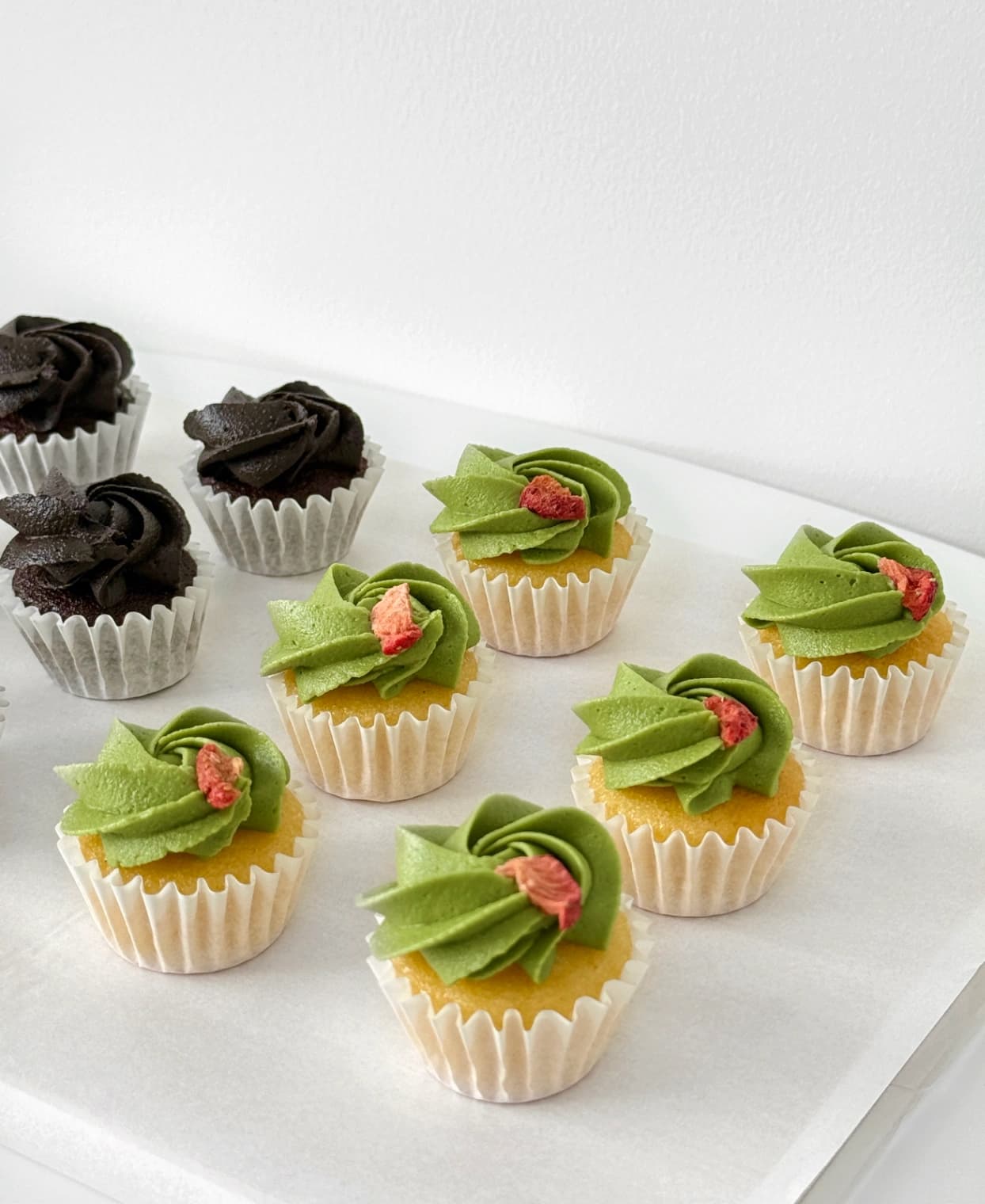 Cupcakes - mini sized from vvbakes